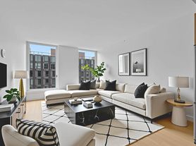 225 W 28th St