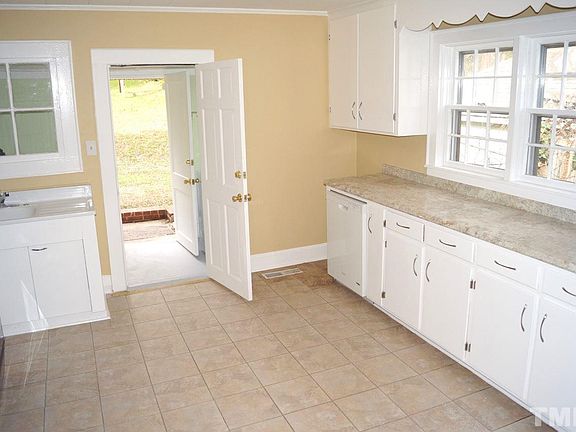 5th image of 1409 Woodland Dr