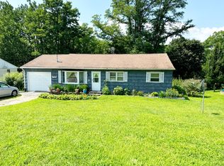20 Dartmouth Rd, New Milford, CT 06776