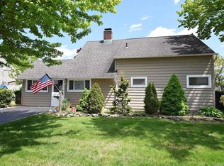 181 Duckpond Dr N, Wantagh, NY 11793