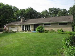 114 Iroquois Dr, Butler, PA 16001