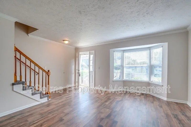 2 bed, 2.5 bath, 1159 sqft, $1,550 — Photo 4