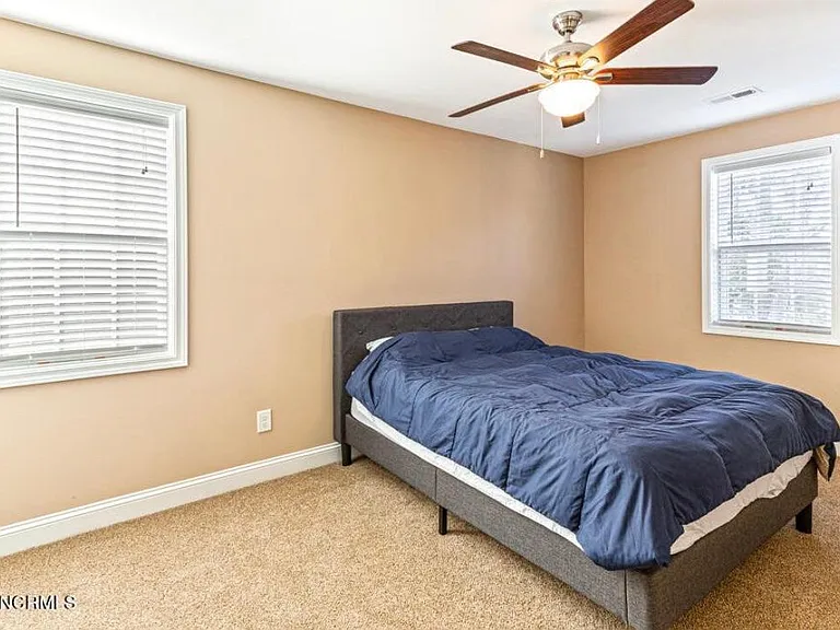 301 N Saylor St — Photo 12