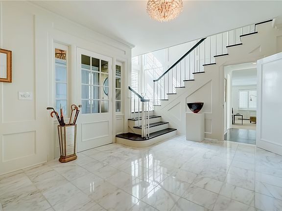 5th image of 3550 Elmwood Ave