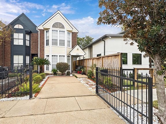 2nd image of 926 Rutland St