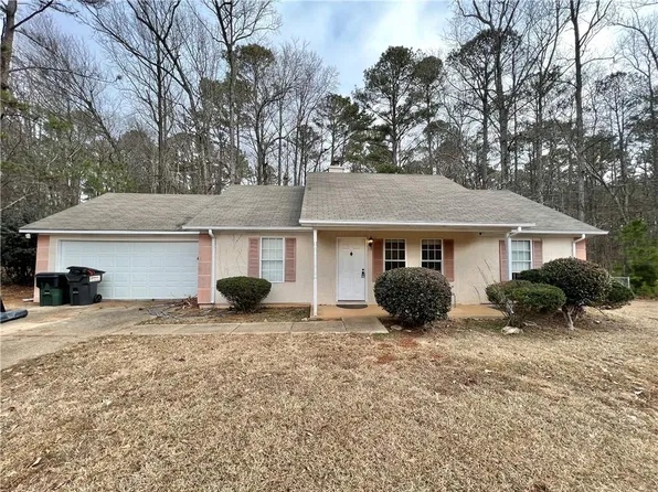 86 Spring Valley Ln, Sharpsburg, GA 30277