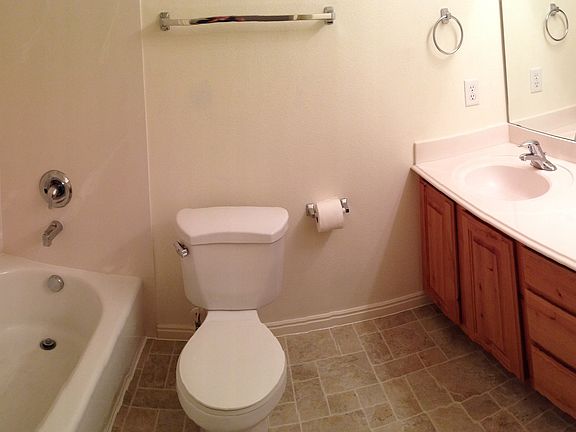 2nd Floor Bathroom