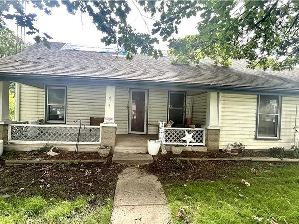 617 N Houston St, Adrian, MO 64720