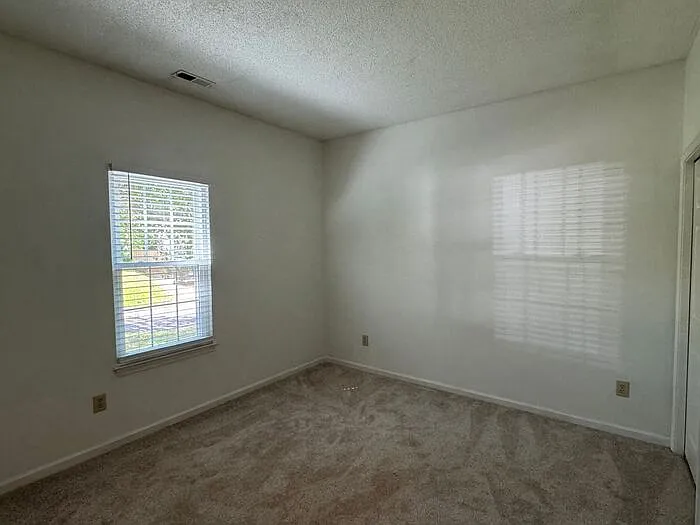 12326 Agate Ln — Photo 8