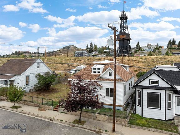 2nd image of 625 W Iron St