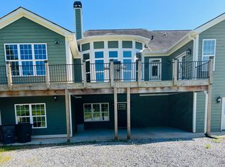 8365 Wallace Wood Rd #B, Gainesville, GA 30506