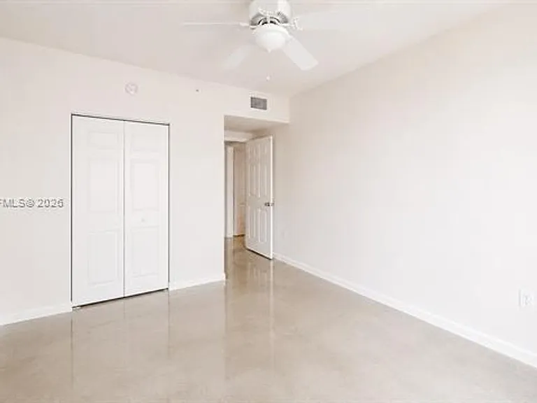2000 N Bayshore Dr #1509 — Photo 11