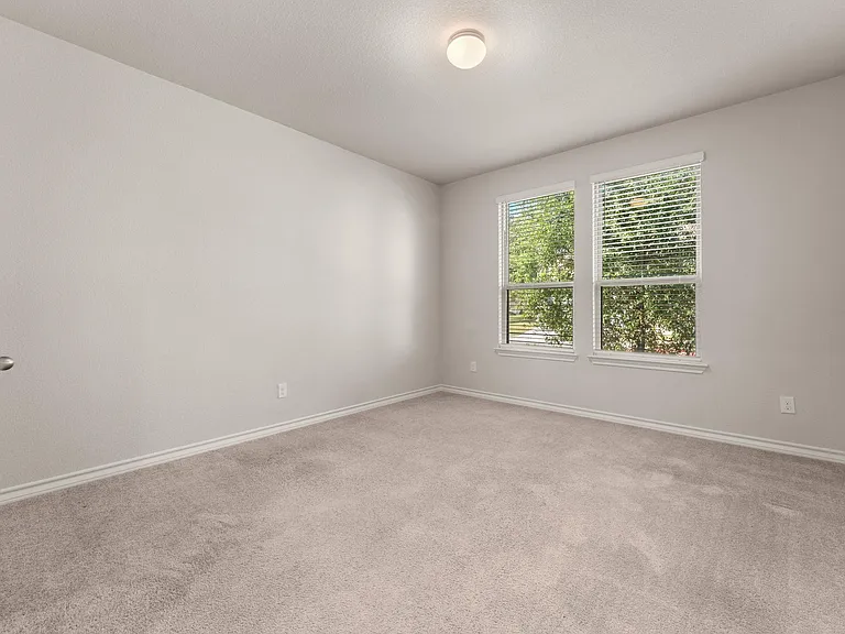 740 Aliso Trl — Photo 5