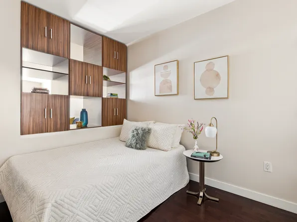 306 Gold Street image 4 of 7