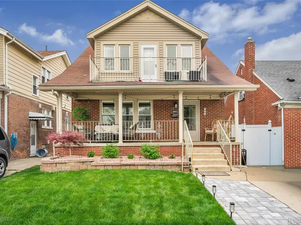 6847 Theisen St, Dearborn, MI 48126