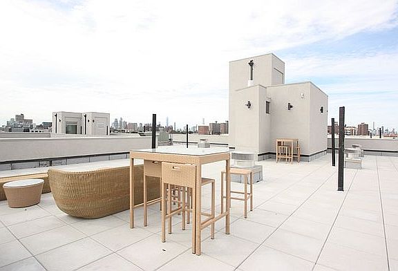 4th image of 482 Franklin Ave APT 4G