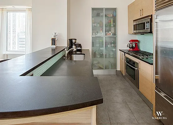 Sold by Warburg | media 2