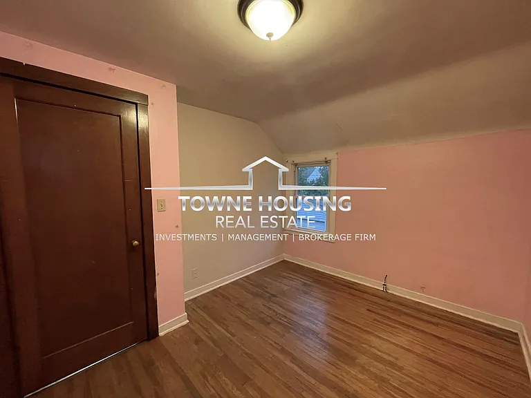 160 Woodward Ave — Photo 12
