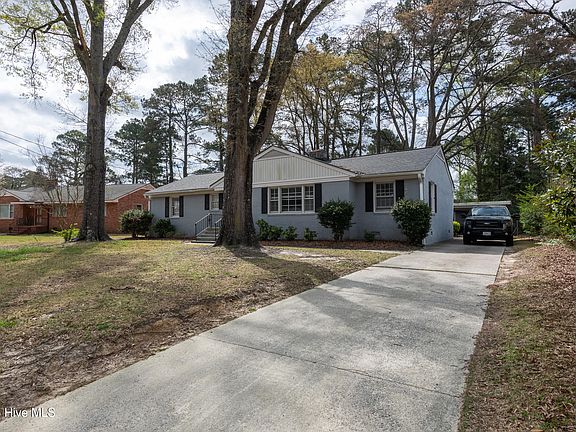 3rd image of 1739 Beaumont Drive