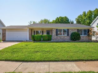 1884 Dougherty Terrace Dr, Ballwin, MO 63021