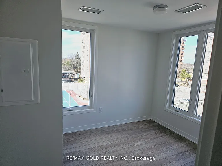 3401 Ridgeway Dr #411 — Photo 5