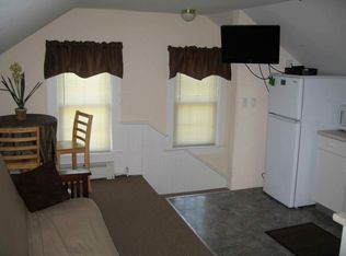 30 Young St #3, Newport, RI 02840