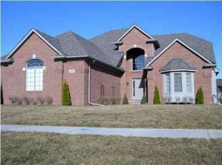 10639 Excalibur Dr, Shelby Township, MI