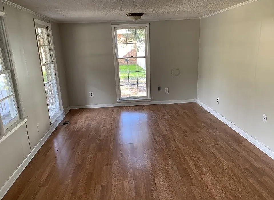 3 bed, 1.5 bath, 1200 sqft, $1,550 — Photo 2