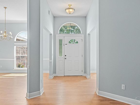 4th image of 16 Marconi Way