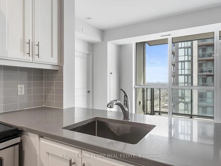 15 Zorra St #1302 — Photo 12