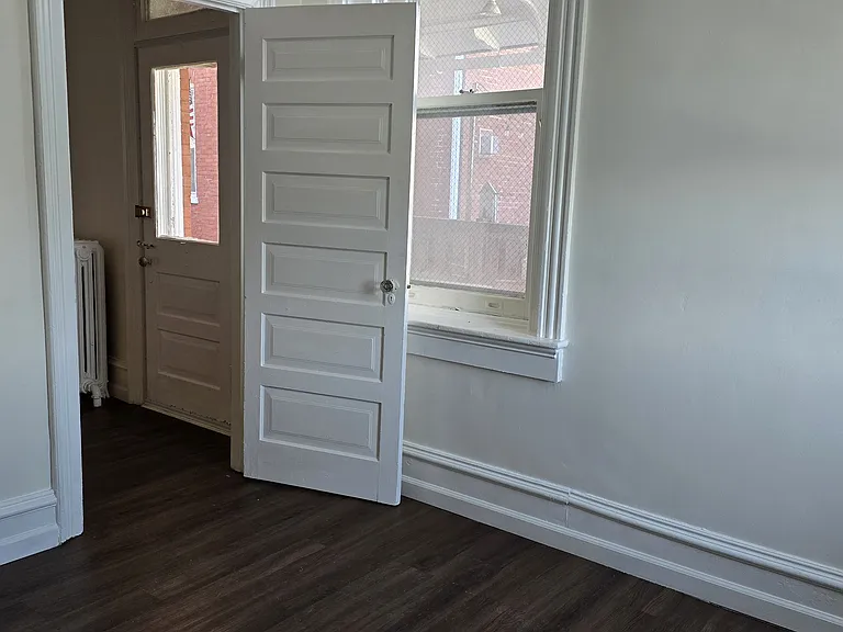 49 N West End Ave #3 — Photo 15