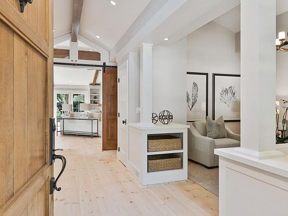 4th image of 360 Claremont Way