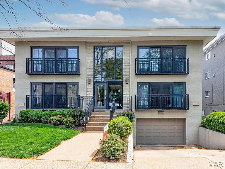 610 Forest Ct #2 — Photo 4
