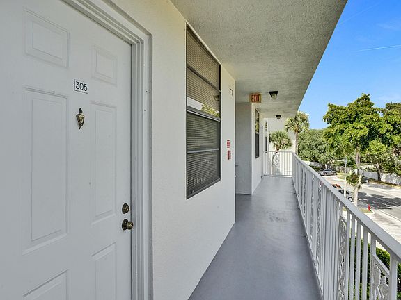 4th image of 3716 Whitehall Drive #305