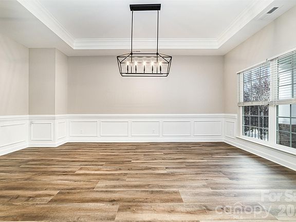 5th image of 2413 Orofino Ct