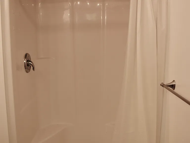 412 James St — Photo 17