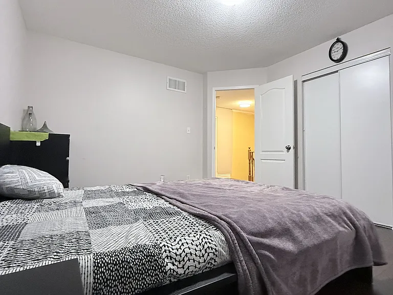 24 Junction Cres — Photo 14