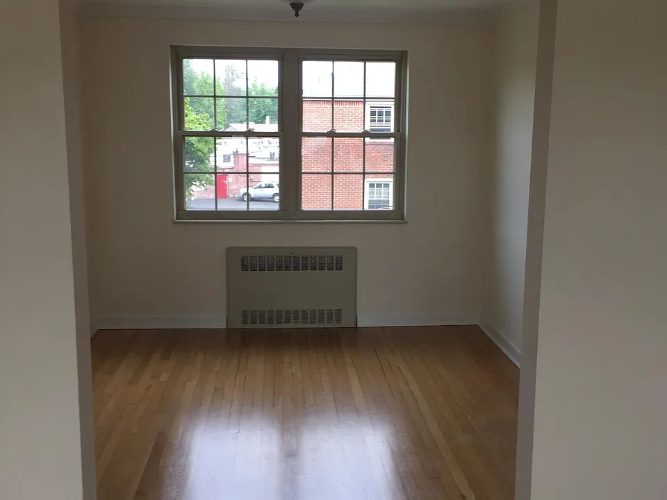 454 Bernhardt Dr #5