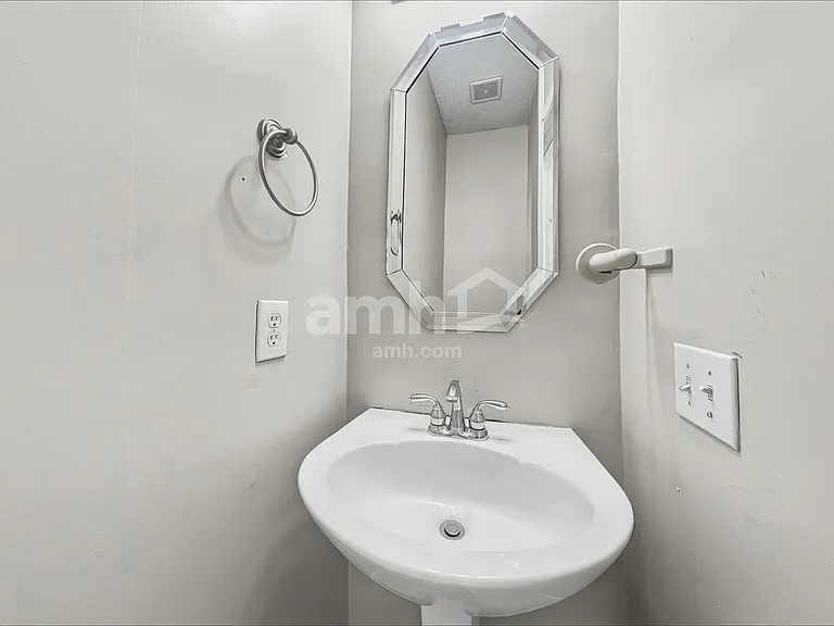 7808 Orland Park Cir — Photo 9