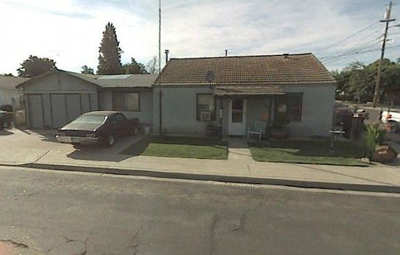 2nd image of 202 W J St