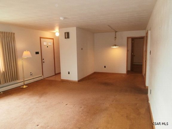 3rd image of 106 Dell St