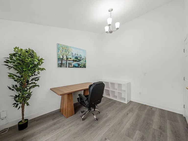 14833 Maywood Dr — Photo 19