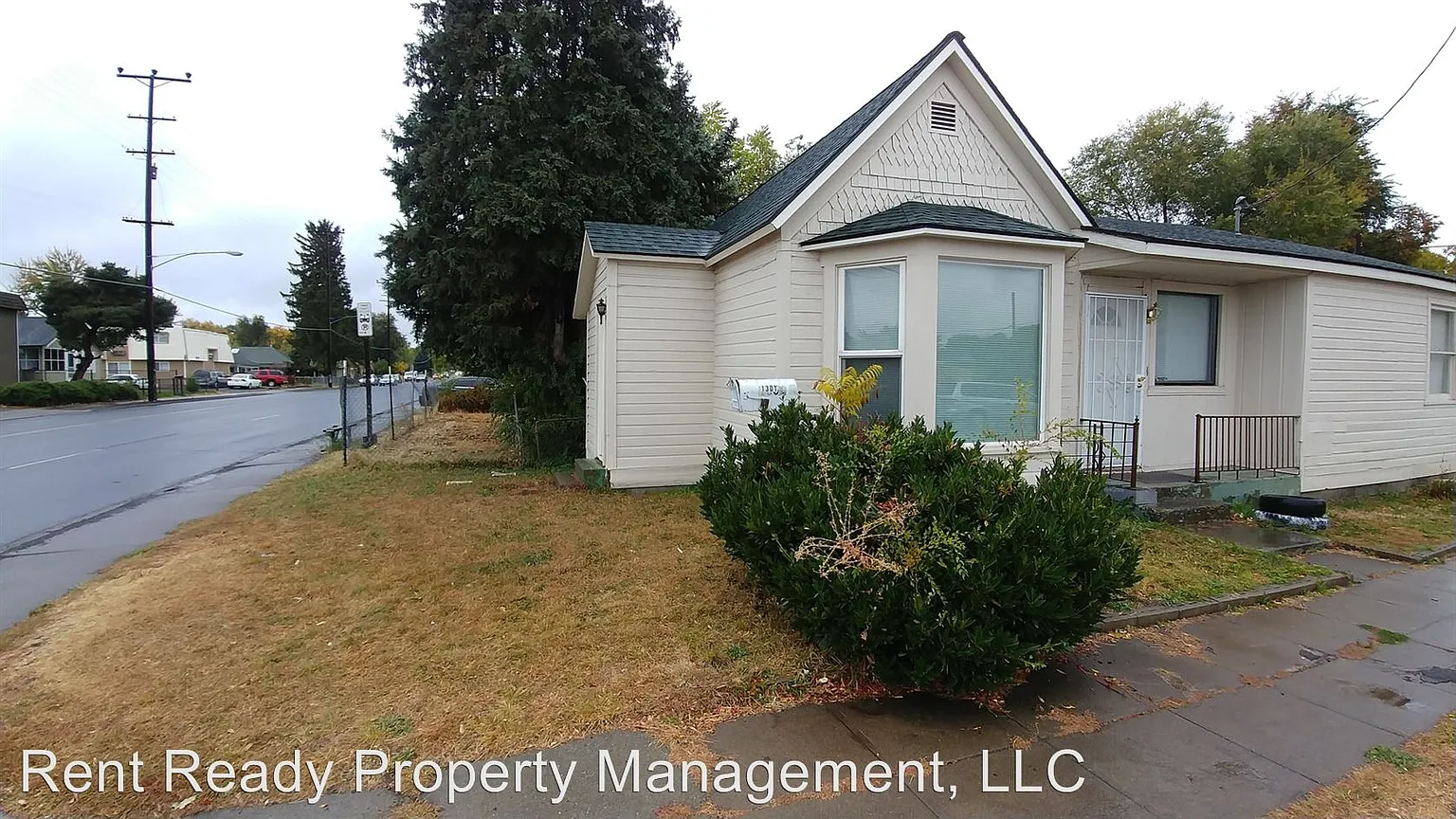 1301 W Lincoln Ave photo 1