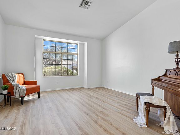 4th image of 9569 N Crestone Dr
