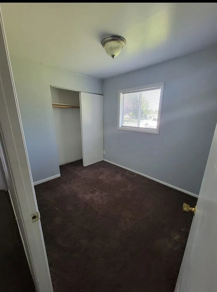 3 bed, 925 sqft, $1,300 — Photo 3