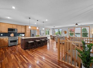 989 Danube Ave, Shakopee, MN 55379