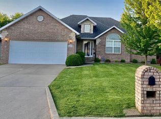 5167 E Hackberry St, Springfield, MO 65809