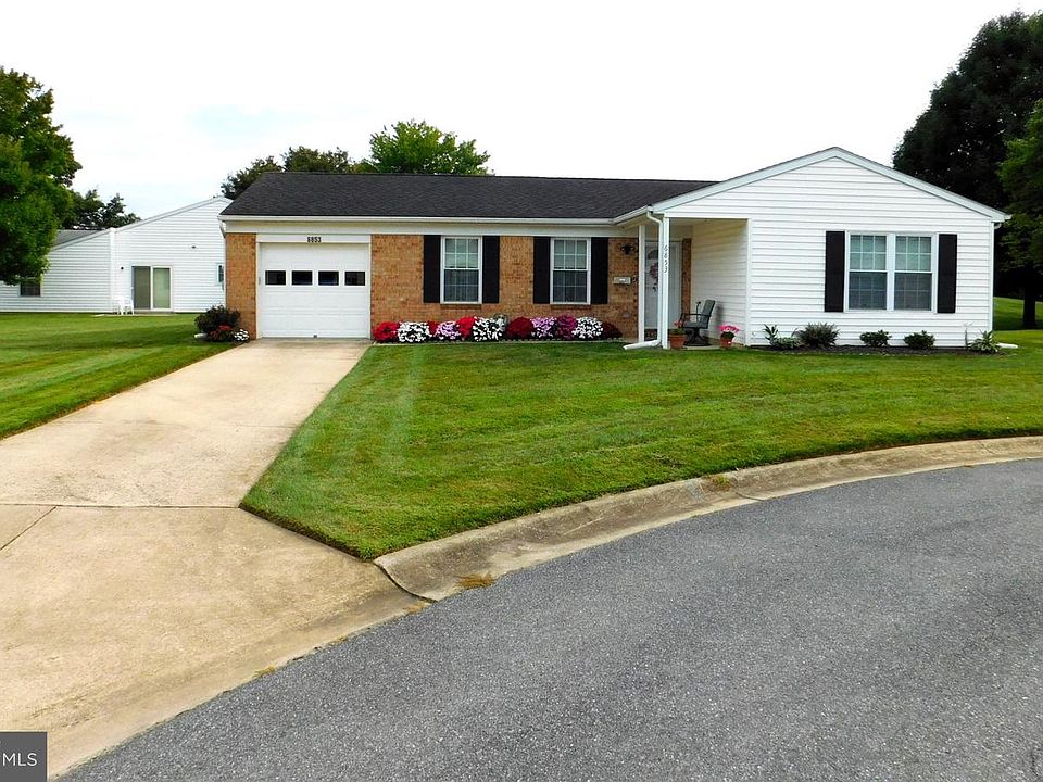 1st image of 6853 Buckthorn Ct