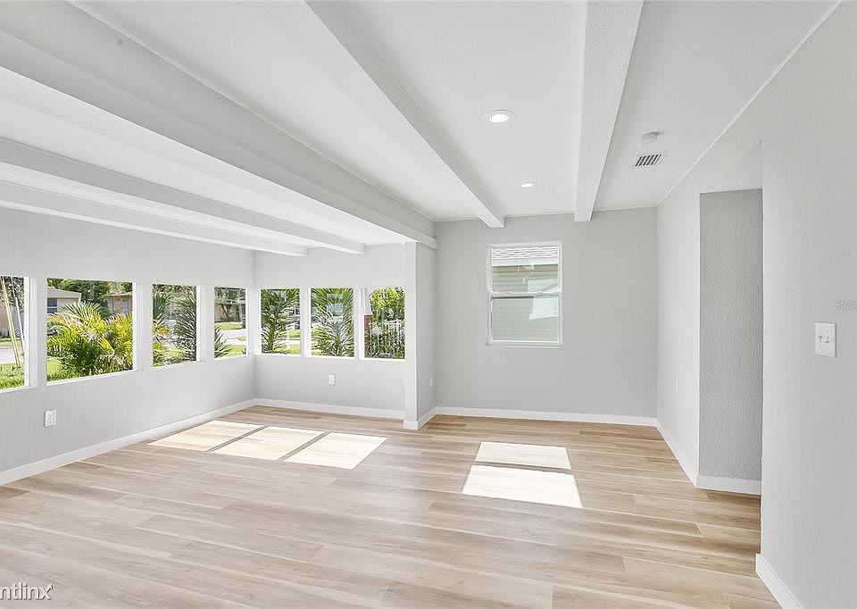 1st image of 715R New Jersey St