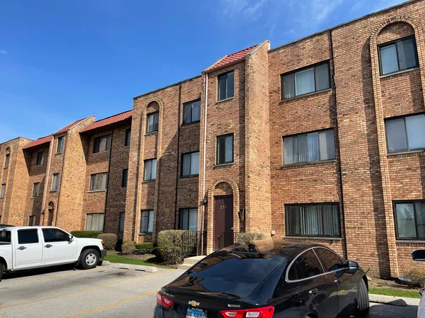 251 E Rimini Ct APT 3B, Palatine, IL 60067